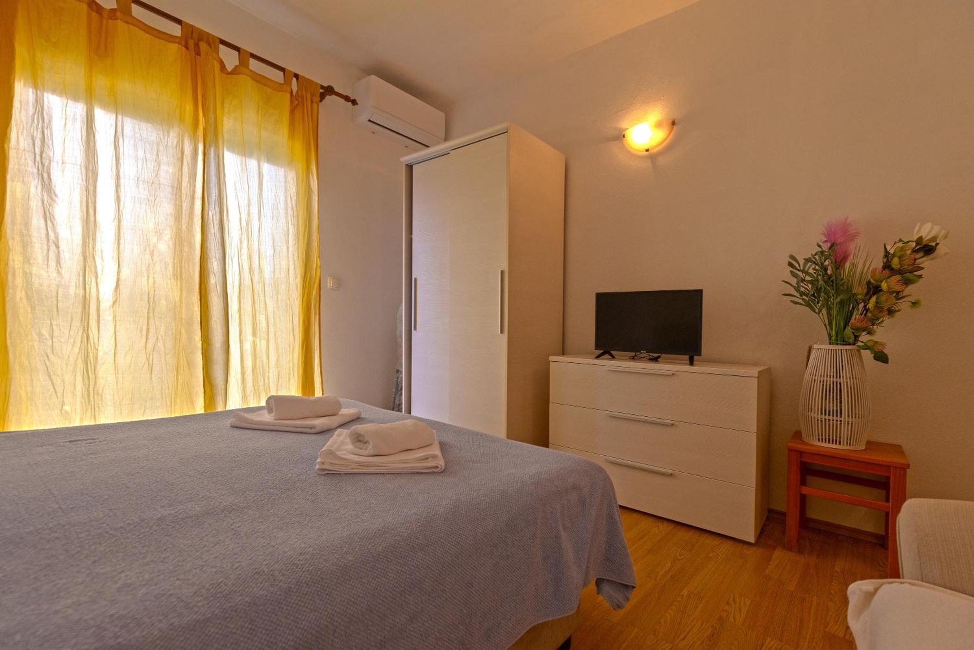 Apartments By The Sea Zuronja, Peljesac - 10137 Brijesta Room photo