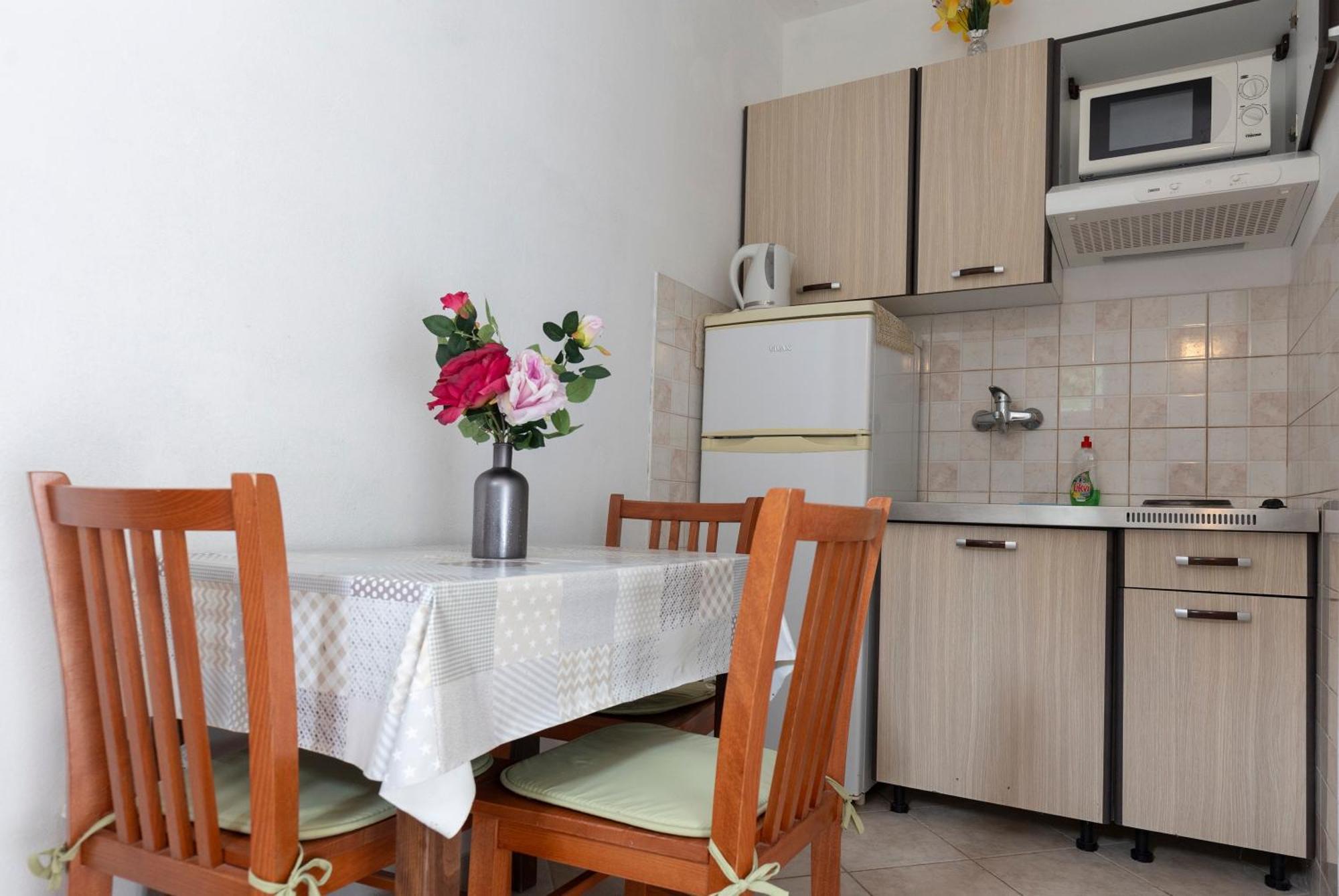 Apartments By The Sea Zuronja, Peljesac - 10137 Brijesta Exterior photo